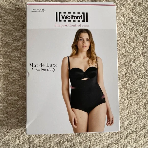 WOLFORD Mat De Luxe Forming Body Bodysuit White Sz 42 NWT - Picture 1 of 6